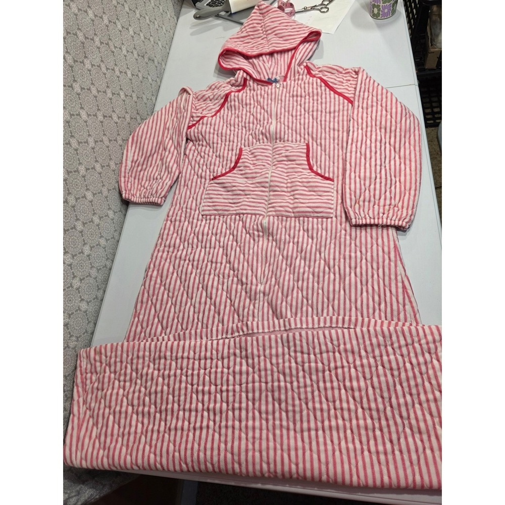 Vintage Lara Dee Quilted Hooded Lounge Robe Red‎ White Stripe Medium Pocket USA
